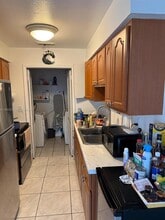 Building Photo - 826 SW 12th Ct