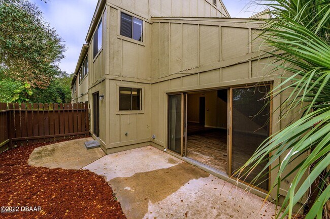 Foto del edificio - 7 Birchwood Trail