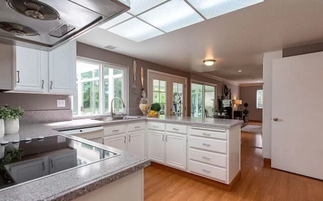 Foto del edificio - Westside San Ramon 4BD/2.5BA Family home o...
