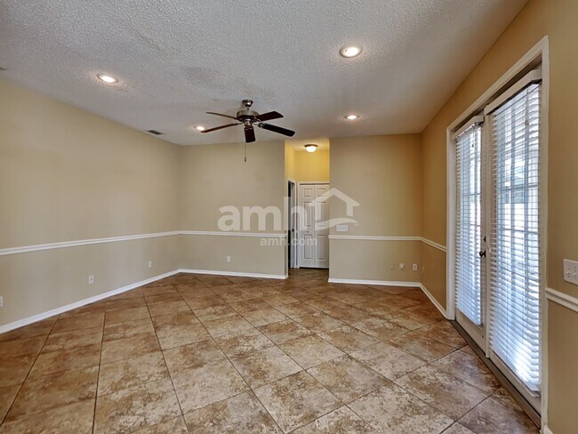 Building Photo - 1415 Loretto Circle