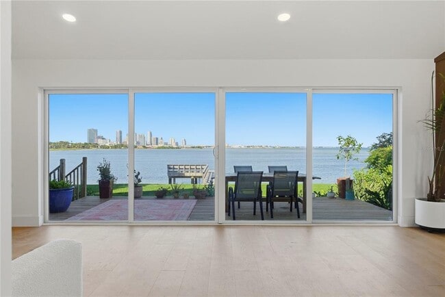 Foto del edificio - 377 22nd Ave SE