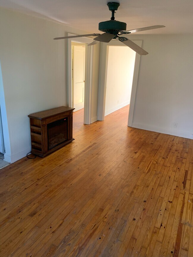 Living room - 79 Hazel Ave