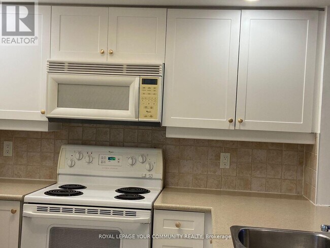 Building Photo - 5-15-1415 Northtown Way