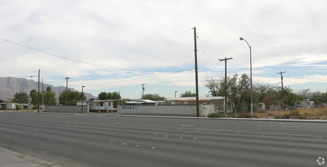 Building Photo - Las Palmas Mobile Home Park