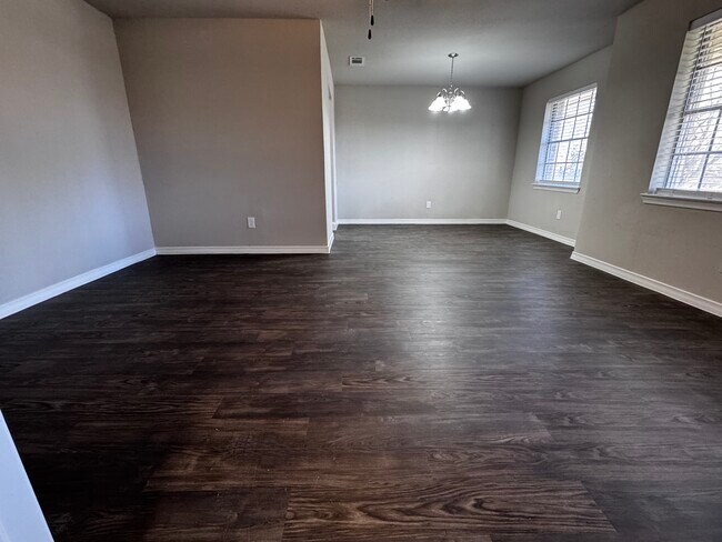 Foto del edificio - 1311 Alpine Dr