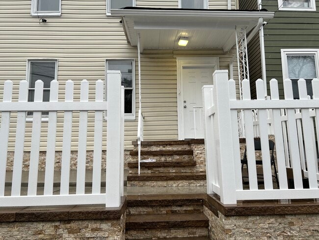 Building Photo - 57 N 6th St