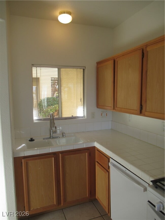 Foto del edificio - 1050 E Cactus Ave