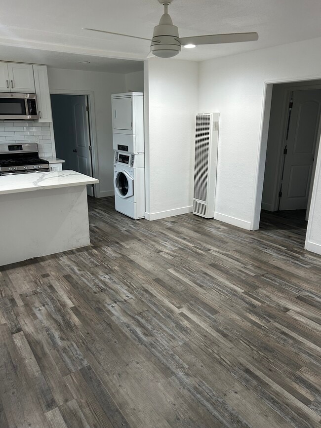 Foto del edificio - 4600 W 170th St