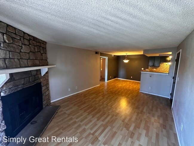 Building Photo - 1 br, 1 bath House - 1881 S Pitkin St #B