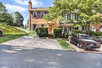 Building Photo - 439 Wynridge Dr