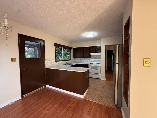 Photo du bâtiment - 168XX-168X0 0 Ave