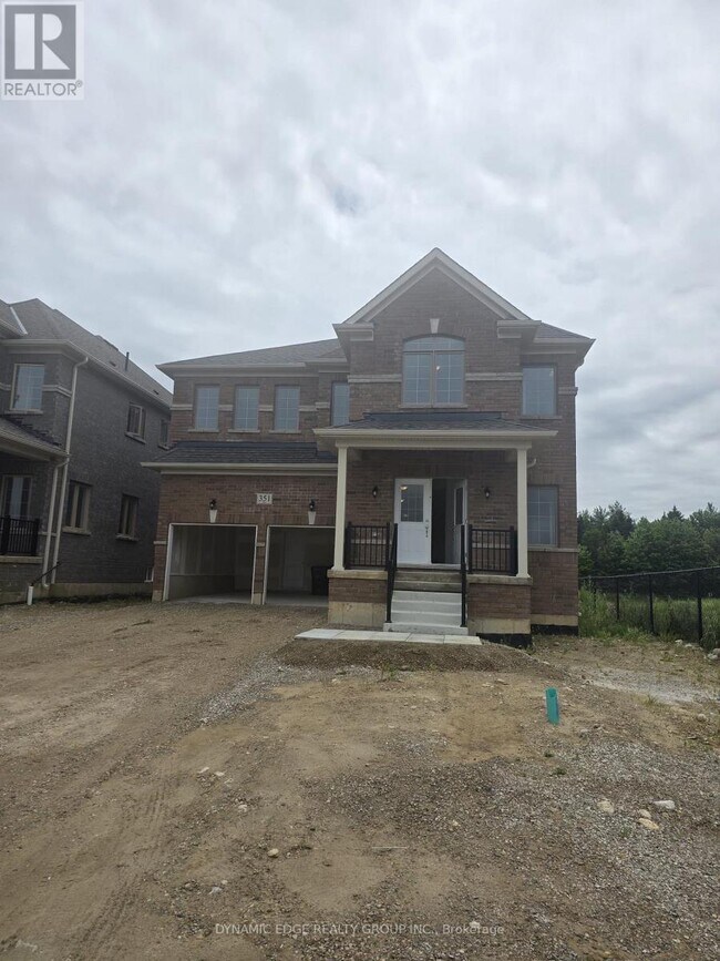 Building Photo - 351 Russell St