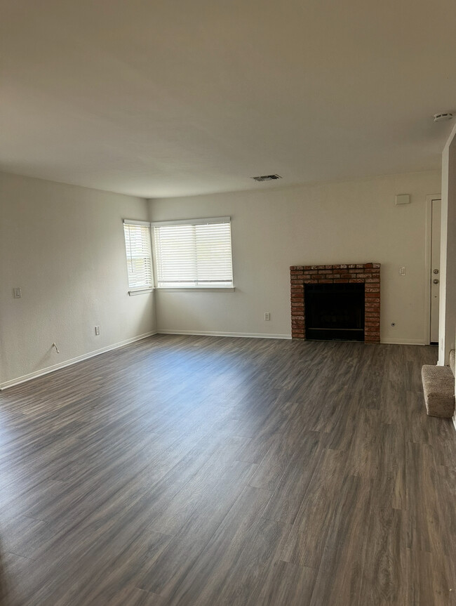 Foto del edificio - Heritage at Canyon Pointe Apartments