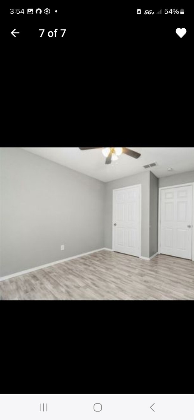 Building Photo - 2315 N Border Ave