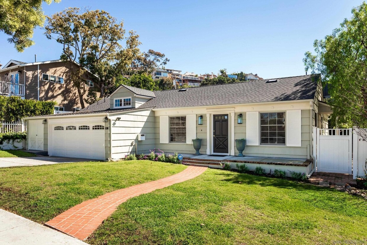 Primary Photo - 1211 Virginia Way