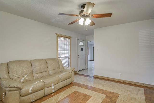 Building Photo - 1204 King Dr