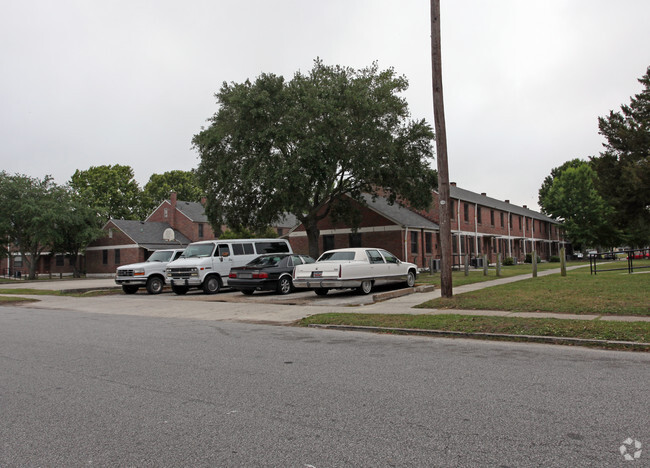 Foto del edificio - Meeting Street Manor - Cooper River Court