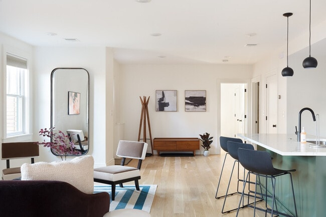 Foto del edificio - 84 Highland Ave