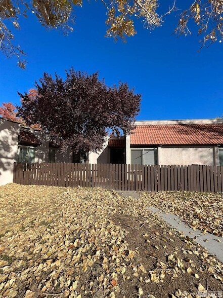 Foto del edificio - 1005 Baywood Dr