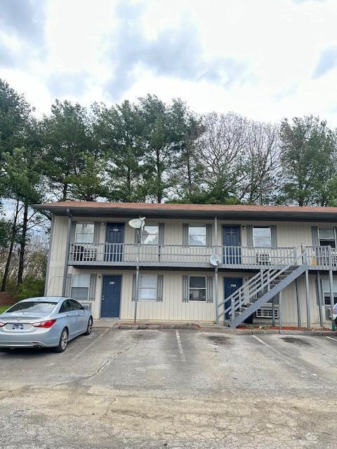 Building Photo - 711 20th St SE