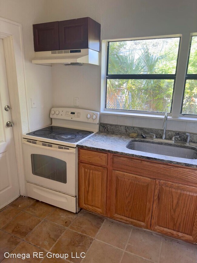 Foto del edificio - 3 br, 1 bath House - 1825 23rd Street