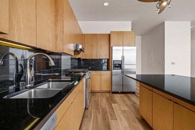 Foto del edificio - 555 E 5th St.