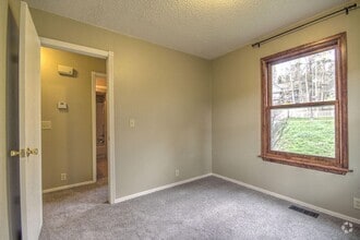 Building Photo - 455 Lincoln Ave
