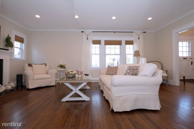 Foto principal - 3 br, 2.5 bath House - 1000 South St.