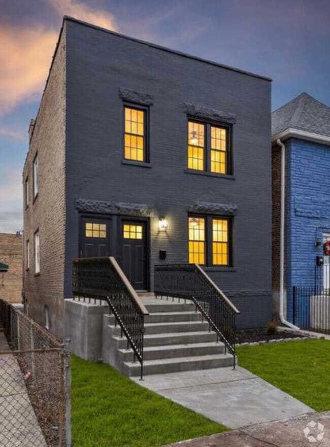 Building Photo - 1154 W 88th St