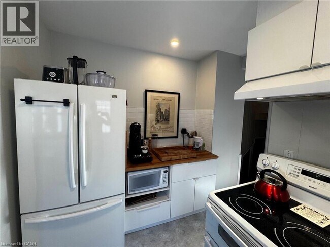 Photo du bâtiment - 106 Main St S