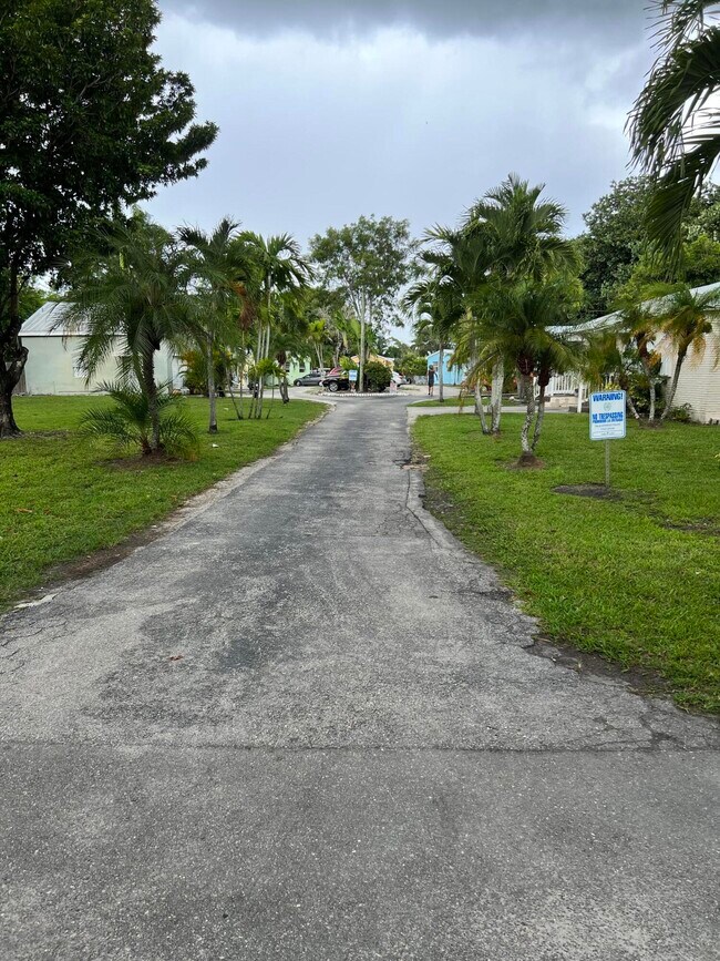 Foto del edificio - 3790 Gulfstream Rd