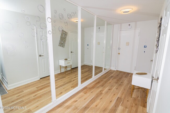 Building Photo - 675 Ocean Ave N