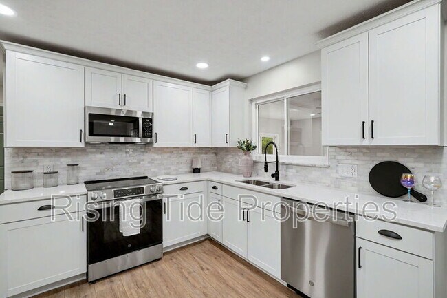 Foto del edificio - 2569 Richmar Dr