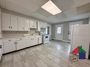 Building Photo - 23 Branch St