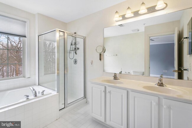 Foto del edificio - 1674 White Oak Vista Dr