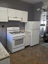Building Photo - 3220 1/2 Hardie Way
