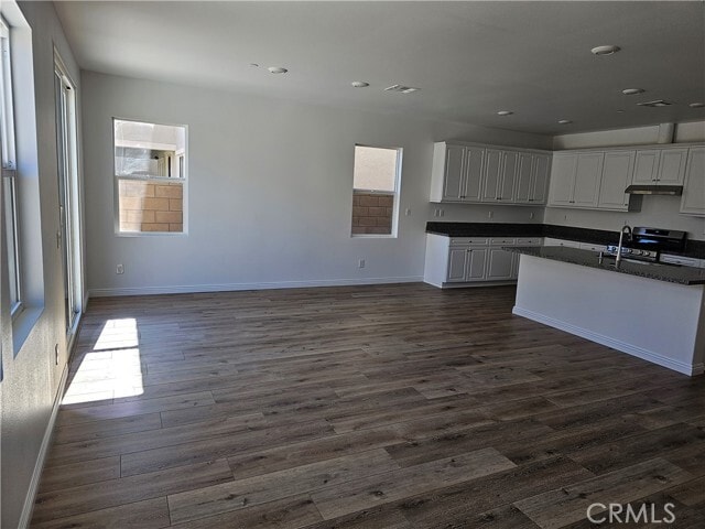 Foto del edificio - 4725 S Scott Way
