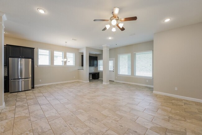 Foto del edificio - 415 Rocky Briar Ct