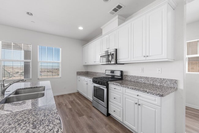 Foto del edificio - 37317 Paintbrush Dr