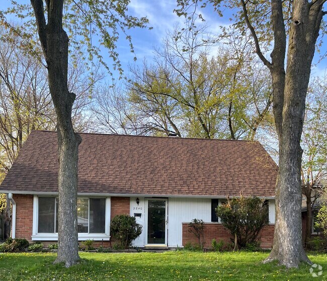 Merrions Nob Hill Country Club Hills Apartments for Rent Country Club