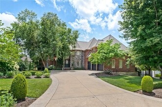 Building Photo - 44 W Buckingham Dr