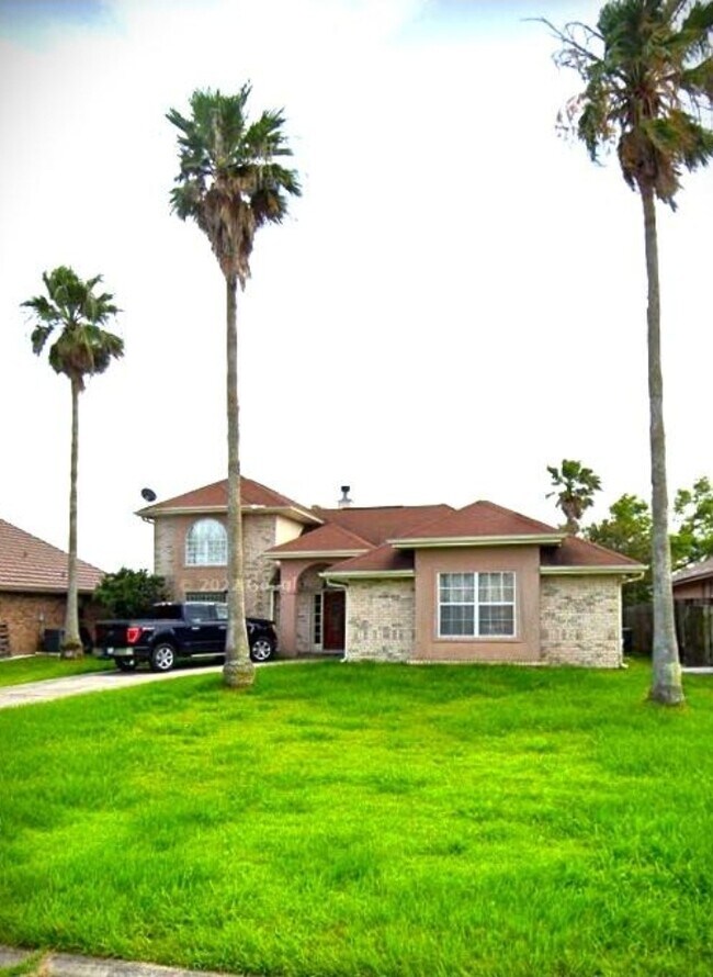 Building Photo - 125 Moonraker Dr