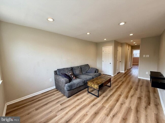 Building Photo - 10838 Lockart Ct