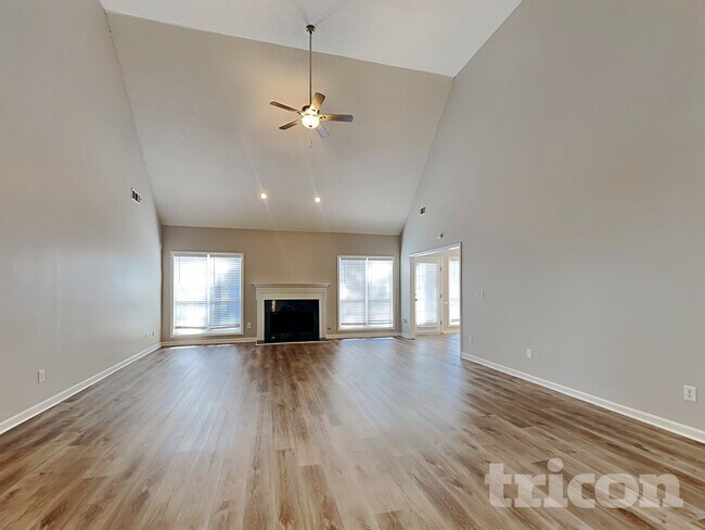 Foto del edificio - 8018 Christian Ct