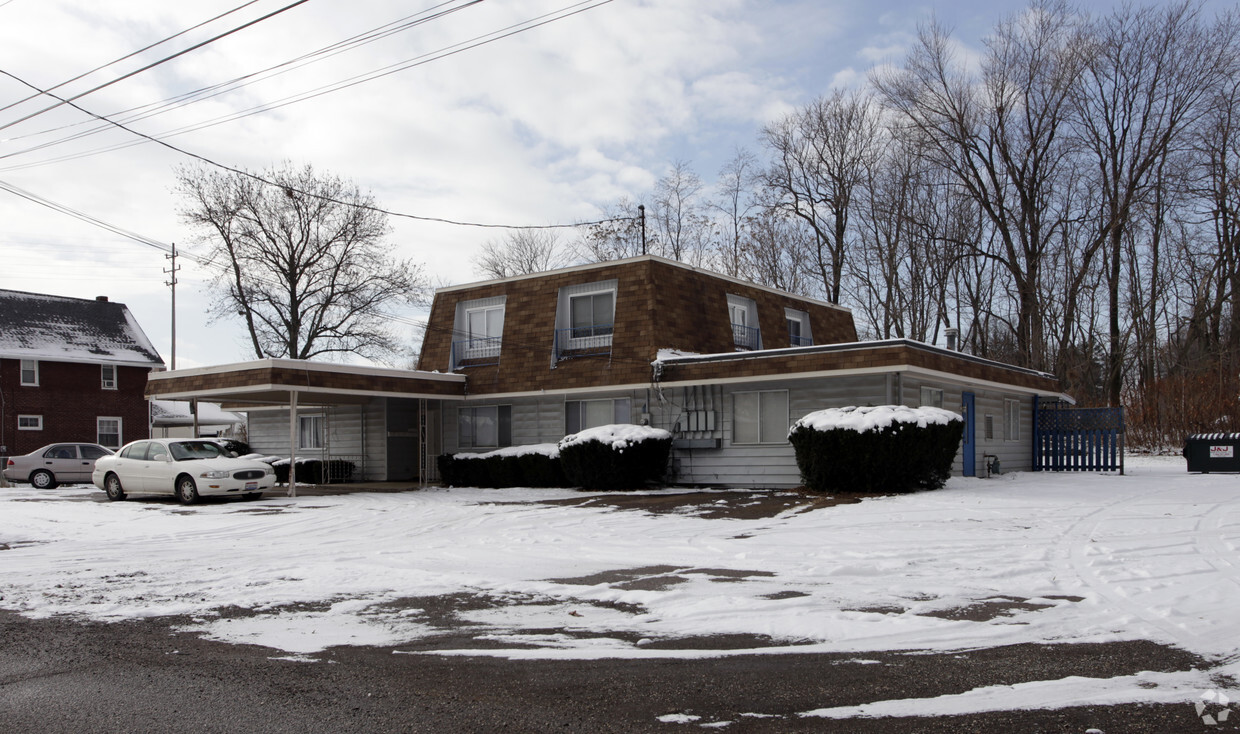 Building Photo - 1515 S Linden Ave