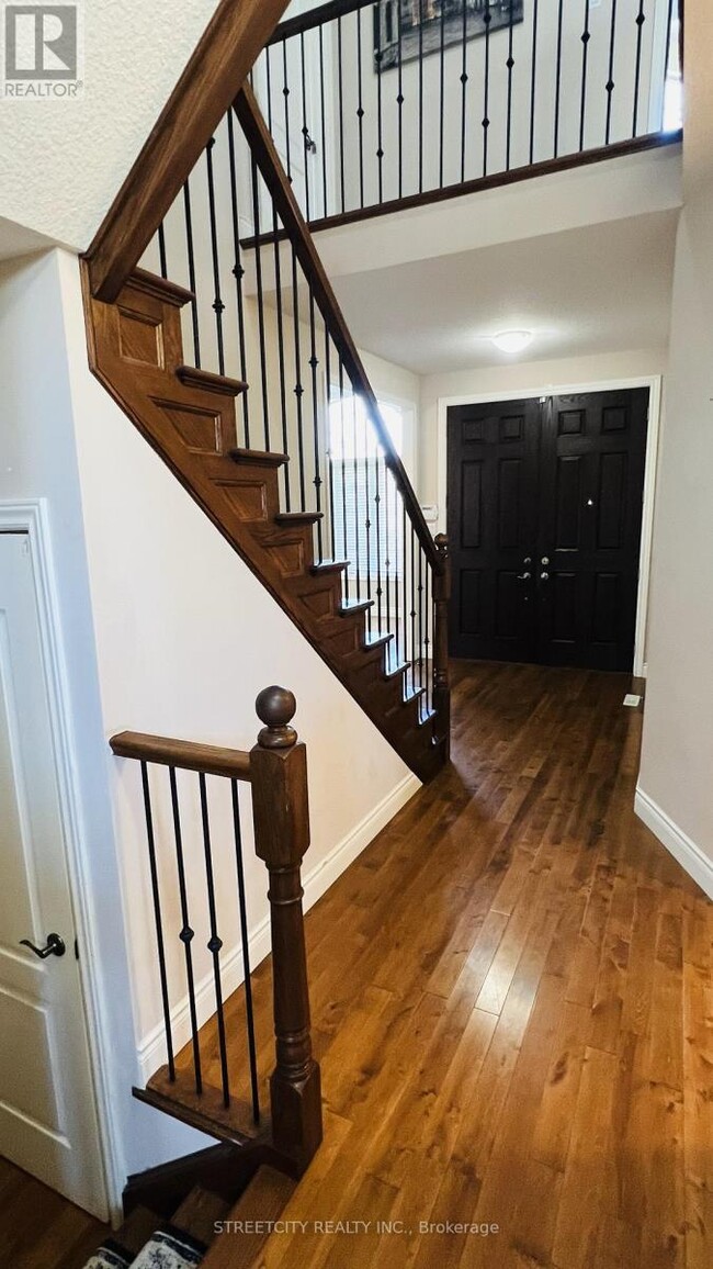 Building Photo - 1465 PRIVET Pl