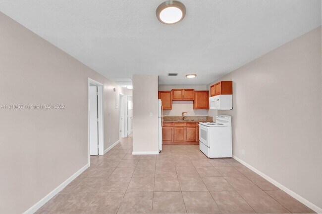 Foto del edificio - 2610 Riverland Dr