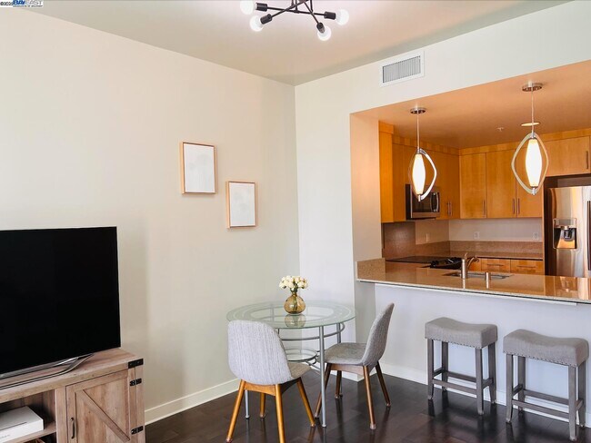 Foto del edificio - 38 N Almaden Blvd