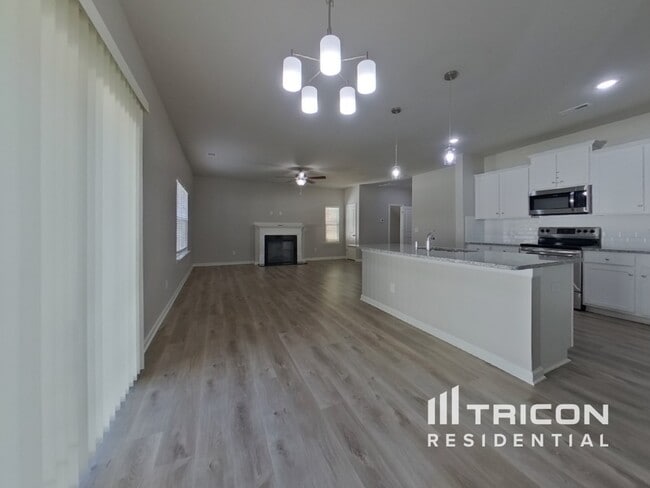 Building Photo - 147 Spring Knoll Drive Charlotte NC