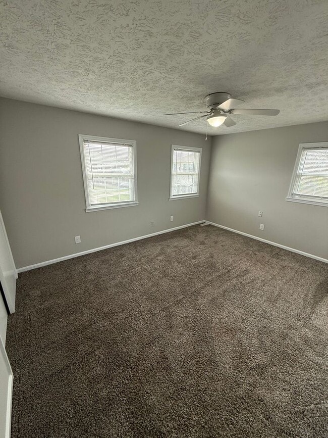 Photo - 3-bedroom, 2 full bath duplex in the desirable Lansdowne area offers comfort and convenience. Townhome